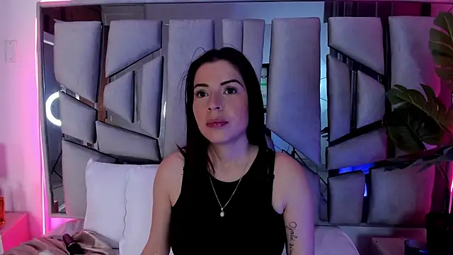  valeria saenz  online show from October 3, 2025, 2:48 am