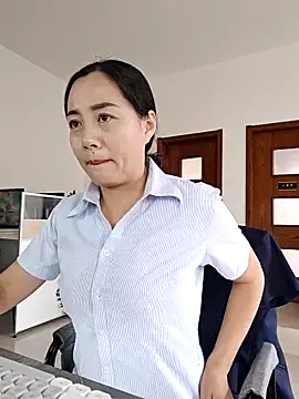 Snapshot of bingxin- chatting on September 27, 2025, 7:03 am bingxin- online show from September 27, 2025, 7:03 am