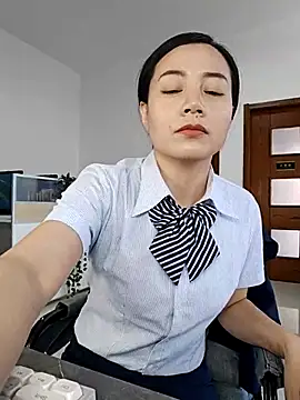 Snapshot of bingxin- chatting on October 16, 2025, 4:54 am bingxin- online show from October 16, 2025, 4:54 am