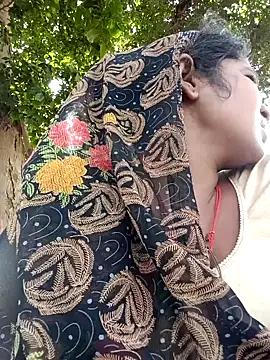 Hot Seema83 online show from October 17, 2025, 8:39 am