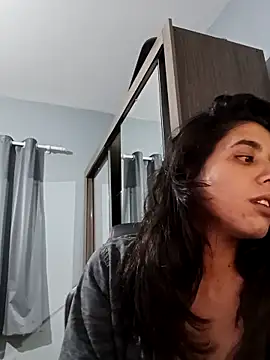 Maricamposs online show from November 12, 2025, 12:37 am