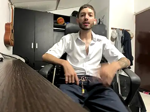 Snapshot of sarabiaarevalo chatting on October 18, 2025, 4:58 am sarabiaarevalo online show from October 18, 2025, 4:58 am