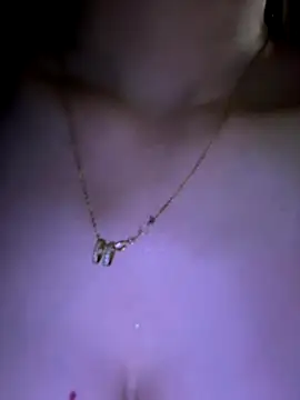 Snapshot of ZinzinLy chatting on October 5, 2025, 5:53 am ZinzinLy online show from October 5, 2025, 5:53 am