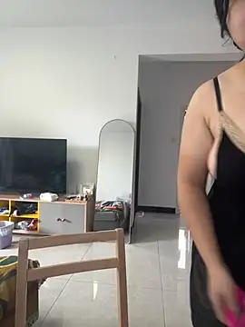 amam33 online show from October 13, 2025, 2:46 am