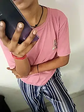 Snapshot of Student_girl2 chatting on September 25, 2025, 3:01 am Student girl2 online show from September 25, 2025, 3:01 am