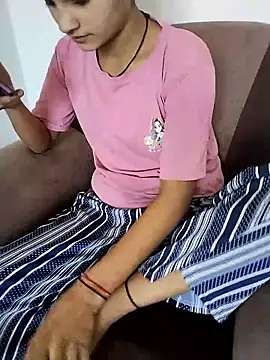 Snapshot of Student_girl2 chatting on October 5, 2025, 7:54 am Student girl2 online show from October 5, 2025, 7:54 am