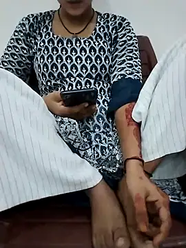 Snapshot of Student_girl2 chatting on October 8, 2025, 4:29 pm Student girl2 online show from October 8, 2025, 4:29 pm