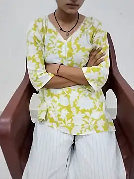 Snapshot of Student_girl2 chatting on October 7, 2025, 2:45 am Student girl2 online show from October 7, 2025, 2:45 am