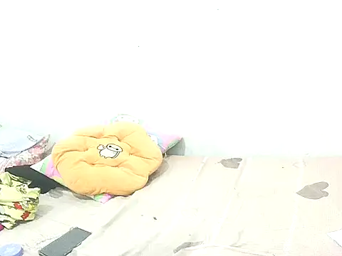 cutielhon online show from September 19, 2025, 4:22 pm