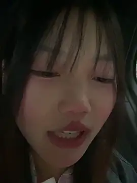 xixi 28 online show from October 15, 2025, 1:48 am