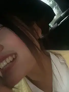 xixi 28 online show from October 17, 2025, 1:53 am