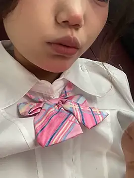 xixi 28 online show from October 4, 2025, 2:24 am