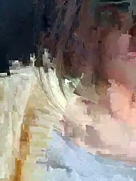 xixi 28 online show from October 13, 2025, 2:24 am