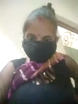 Snapshot of Sona_42i chatting on October 4, 2025, 2:07 pm Sona 42i online show from October 4, 2025, 2:07 pm