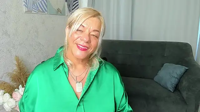 Snapshot of AnittaHarris chatting on September 18, 2025, 8:28 am AnittaHarris online show from September 18, 2025, 8:28 am