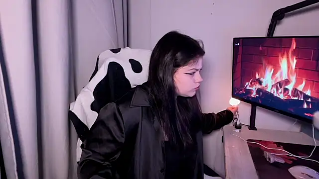 GoddessDarina online show from October 30, 2025, 4:04 pm