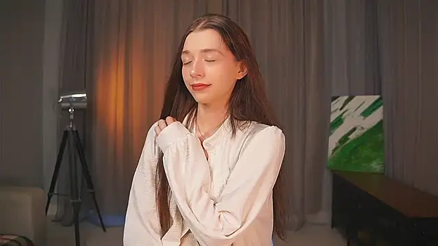 RoxieBolich online show from September 26, 2025, 1:40 pm