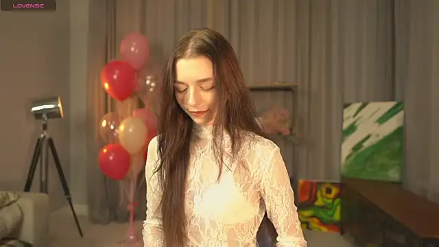 RoxieBolich online show from October 14, 2025, 3:01 pm