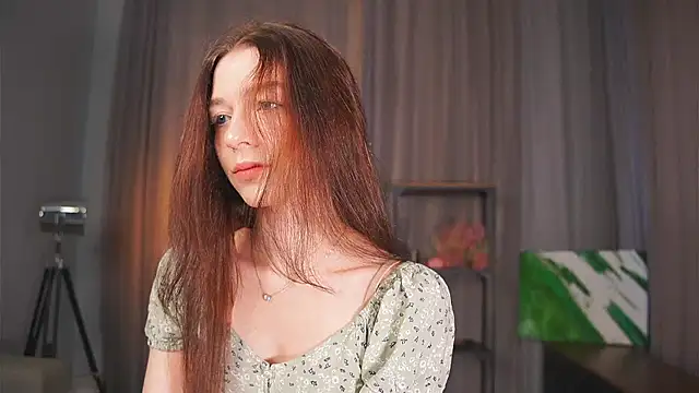 RoxieBolich online show from September 15, 2025, 12:38 pm