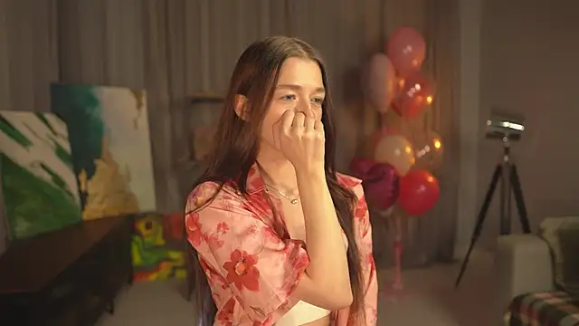 RoxieBolich online show from October 13, 2025, 1:45 pm