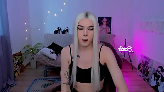 YourTrixie online show from February 10, 2026, 5:50 am