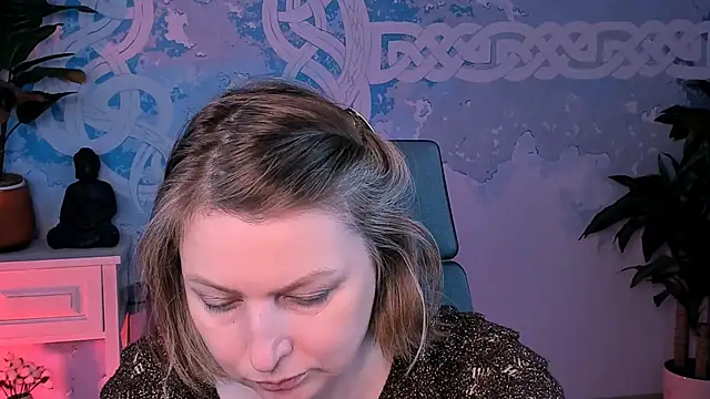TiffanyBrauny online show from September 14, 2025, 10:59 am