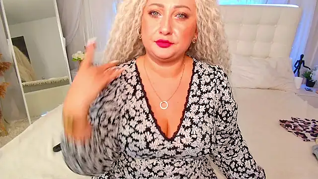 Snapshot of Lilit_1Love chatting on October 5, 2025, 4:42 pm Lilit 1Love online show from October 5, 2025, 4:42 pm