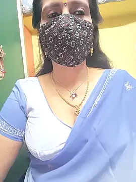 Snapshot of mallu-reshma chatting on February 16, 2026, 3:54 pm mallu-reshma online show from February 16, 2026, 3:54 pm