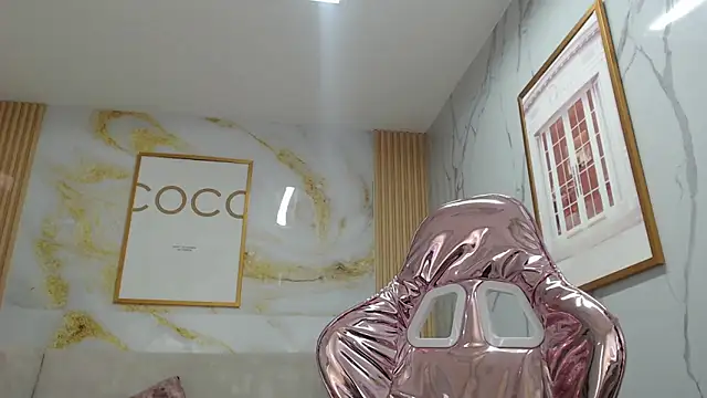 sara lopez s online show from September 26, 2025, 1:18 pm