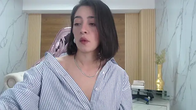 sara lopez s online show from March 24, 2026, 1:33 pm