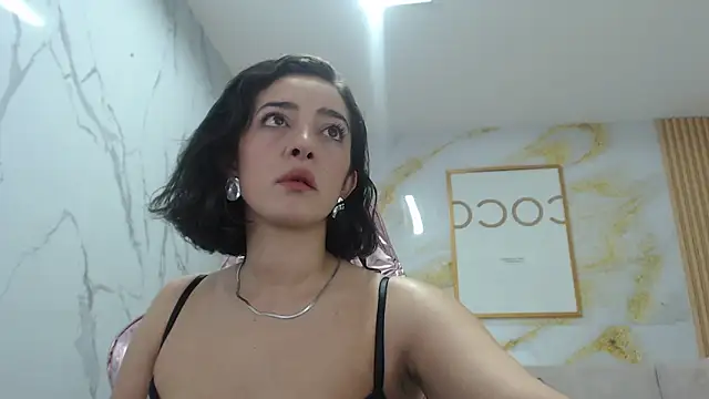 sara lopez s online show from September 30, 2025, 1:39 pm