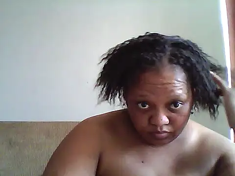 Snapshot of Yellobonepussy chatting on September 23, 2025, 10:11 am Yellobonepussy online show from September 23, 2025, 10:11 am