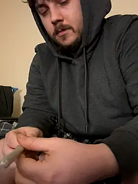 XXKieran online show from December 3, 2025, 4:13 am