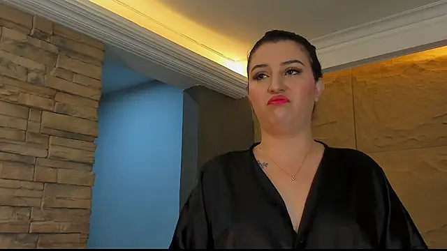 SophiaDior  online show from September 27, 2025, 11:38 am