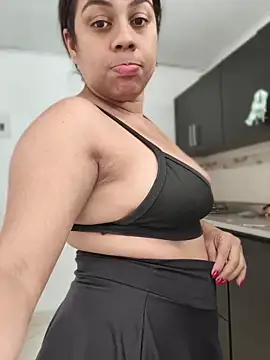 GabyMontenegro online show from April 9, 2026, 6:25 pm