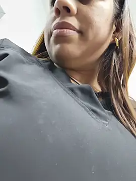 Snapshot of GabyMontenegro chatting on February 14, 2026, 2:23 am GabyMontenegro online show from February 14, 2026, 2:23 am