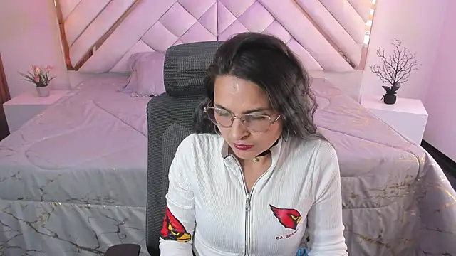 Snapshot of thexoticgirl chatting on September 10, 2025, 7:35 pm thexoticgirl online show from September 10, 2025, 7:35 pm