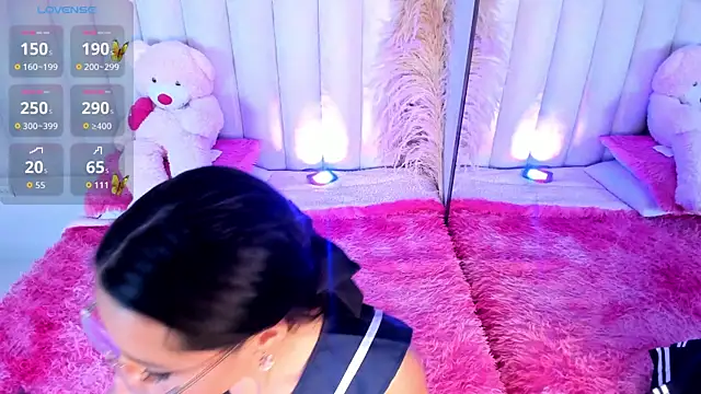 Annie  2 online show from November 7, 2025, 12:10 pm