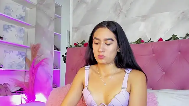 Snapshot of Nicolqueen_ chatting on October 14, 2025, 11:11 am Nicolqueen online show from October 14, 2025, 11:11 am