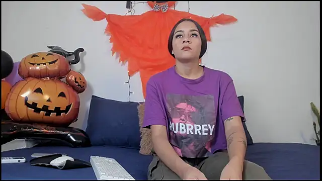 Lady rossee online show from October 17, 2025, 1:24 pm