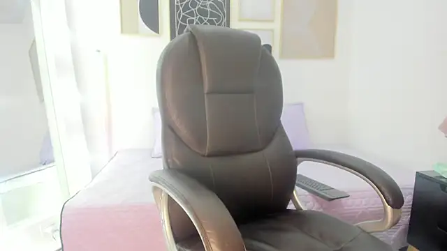 Snapshot of koraline_333 chatting on October 17, 2025, 8:54 pm koraline 333 online show from October 17, 2025, 8:54 pm