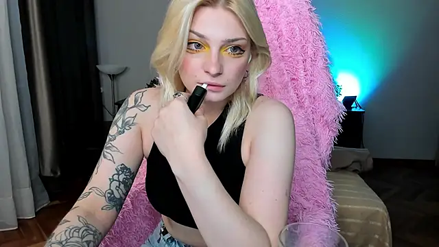 Snapshot of lucky_vivi_go chatting on September 22, 2025, 2:01 pm lucky vivi go online show from September 22, 2025, 2:01 pm