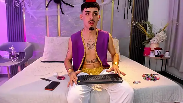 Snapshot of NikoStone_ chatting on October 31, 2025, 4:20 am NikoStone  online show from October 31, 2025, 4:20 am