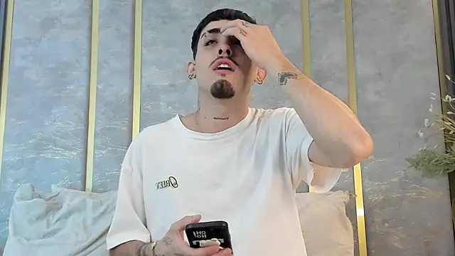 NikoStone  online show from December 21, 2025, 4:36 am