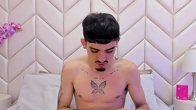 Snapshot of NikoStone_ chatting on September 21, 2025, 7:46 am NikoStone  online show from September 21, 2025, 7:46 am