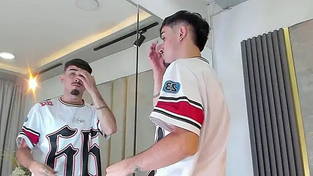 Snapshot of NikoStone_ chatting on October 14, 2025, 4:13 am NikoStone  online show from October 14, 2025, 4:13 am