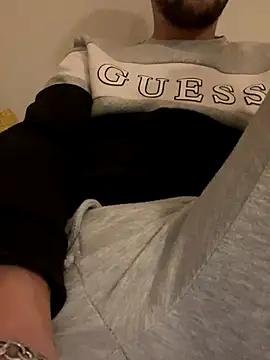 Snapshot of bmwe71 chatting on October 12, 2025, 9:16 pm bmwe71 online show from October 12, 2025, 9:16 pm