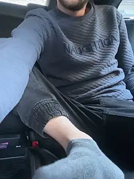 Snapshot of bmwe71 chatting on October 23, 2025, 1:21 pm bmwe71 online show from October 23, 2025, 1:21 pm