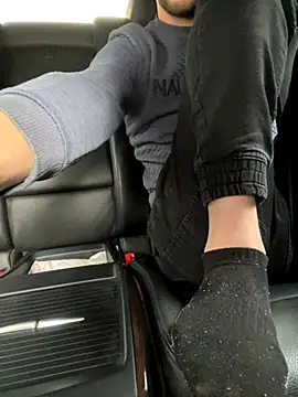 Snapshot of bmwe71 chatting on October 10, 2025, 10:05 am bmwe71 online show from October 10, 2025, 10:05 am