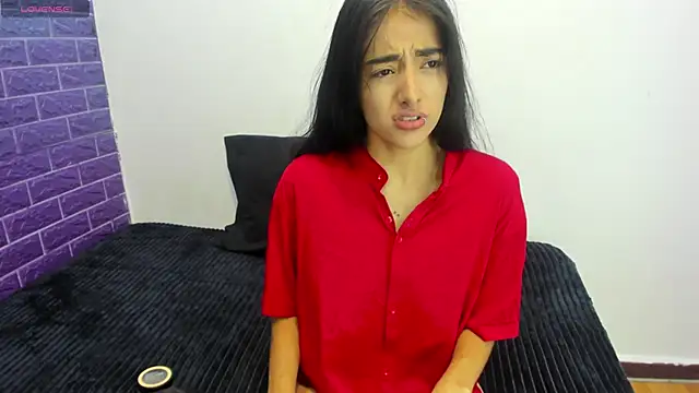 Snapshot of Cora_222 chatting on September 18, 2025, 11:13 am Cora 222 online show from September 18, 2025, 11:13 am